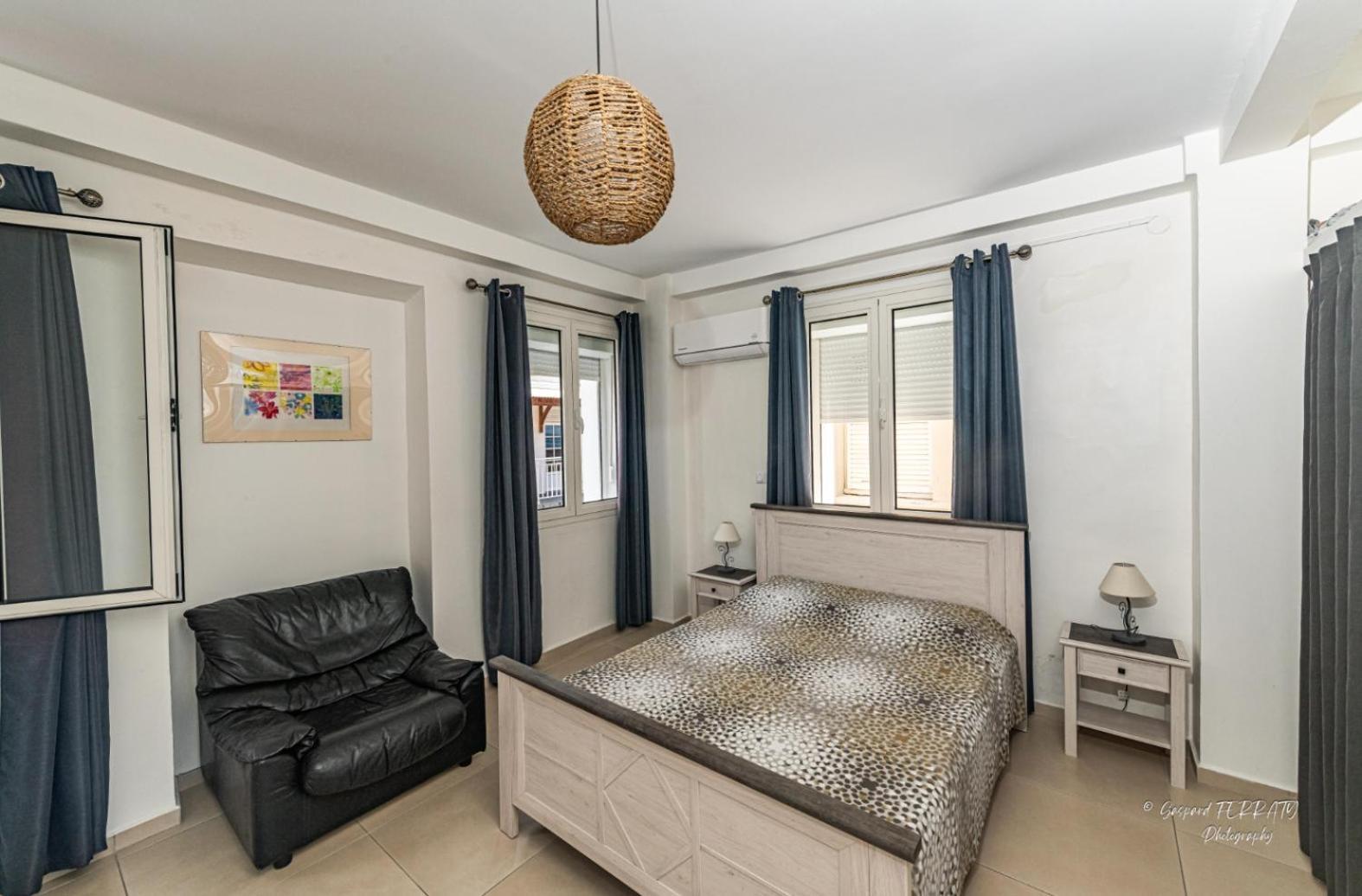 Les Penates - Appt Vue Mer Proche Plage Saint-Pierre Exterior foto